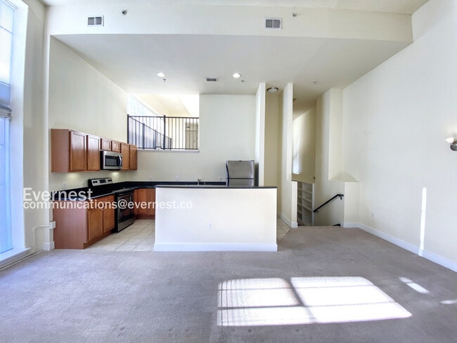 Foto del edificio - 525 E Grace St