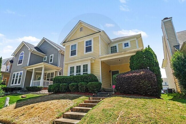 Building Photo - Must See 3BR/2.5BA Home in East Point!