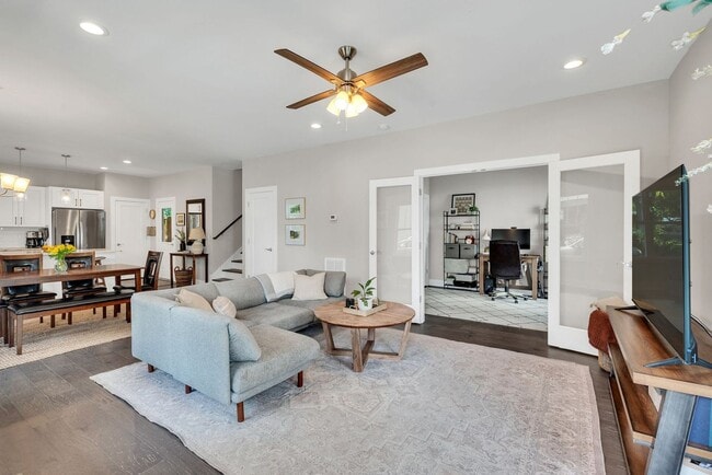 Building Photo - 1308 Litton Ave