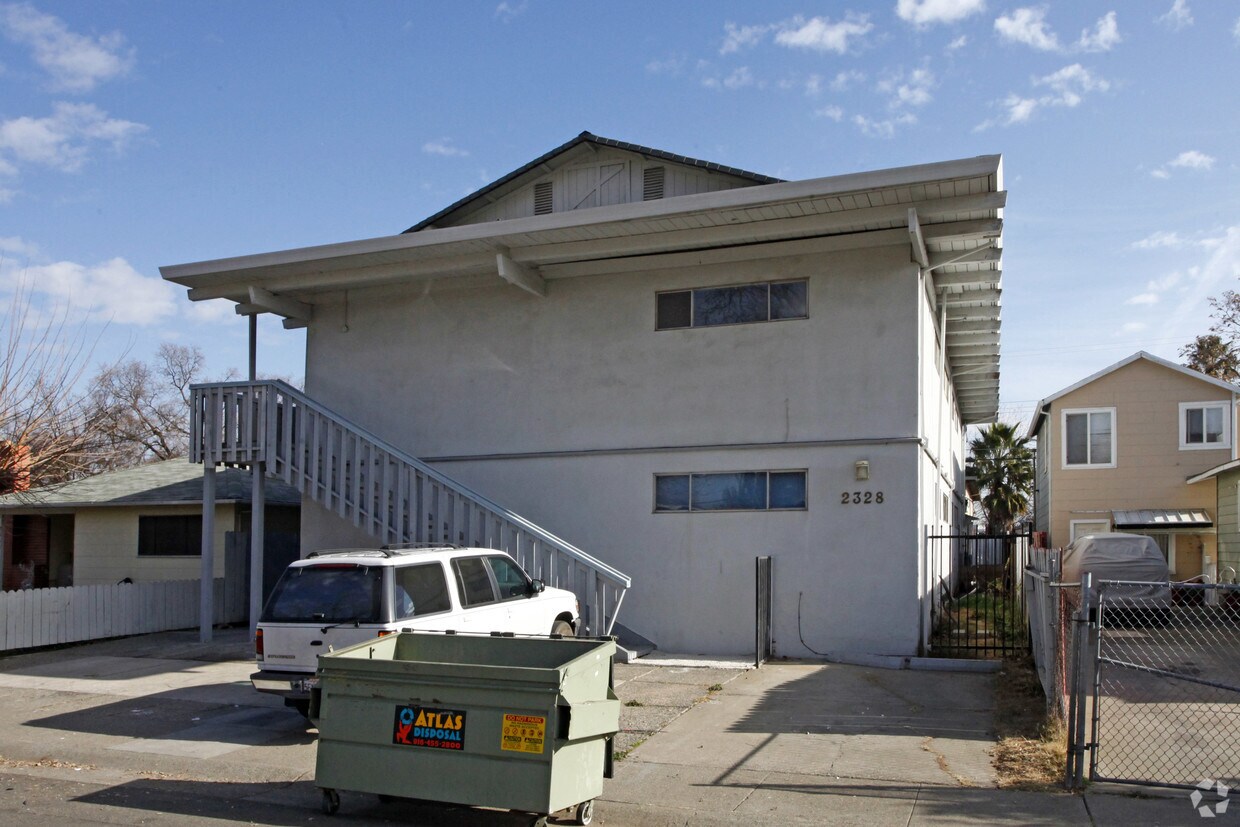 Building Photo - 2328 Empress St