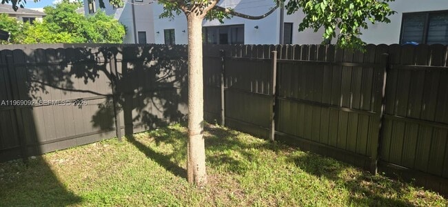 Building Photo - 1159 NW 3rd St