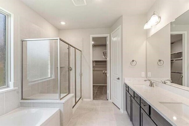 Building Photo - 25435 Kidwiler Dr