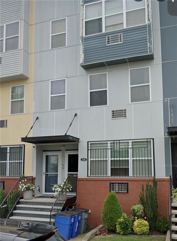 Building Photo - 1146 Essex St