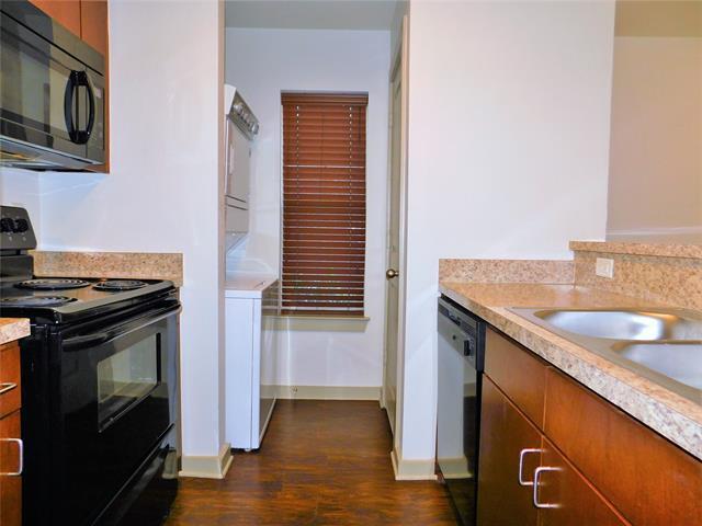 Foto del edificio - 1512 N Elm St