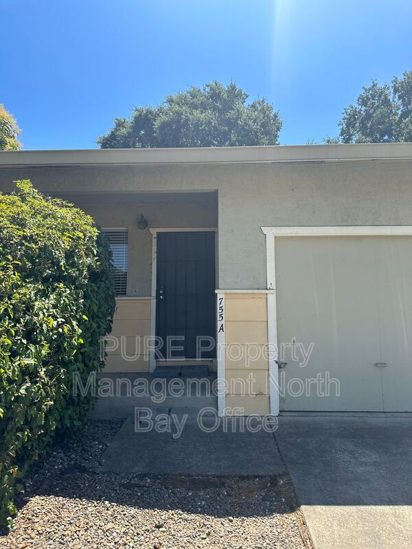 Primary Photo - 755 El Rio Ct