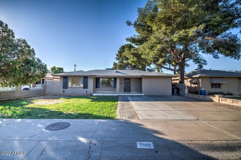Primary Photo - 1365 W 1st Pl
