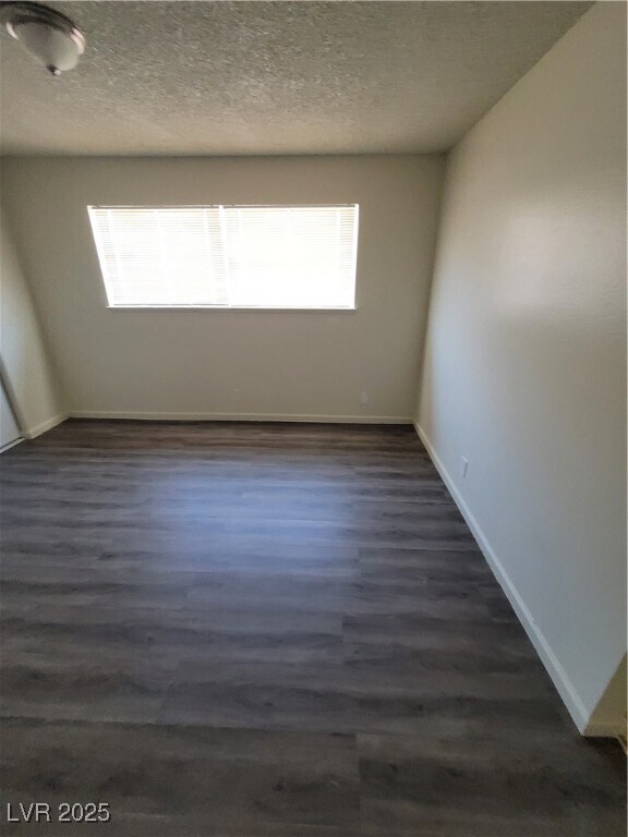 Building Photo - 3755 Chutney St