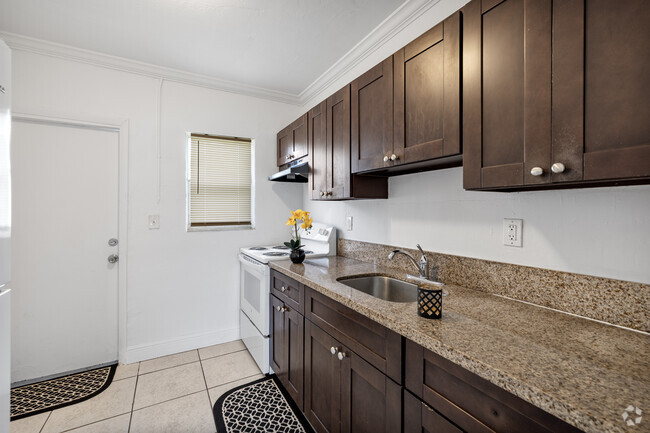 Kitchen - Carter Park Apartments