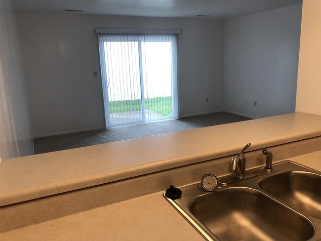 Building Photo - 222 Spring Creek Dr