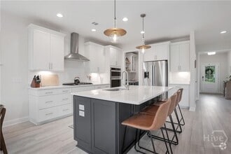 Building Photo - 710 Longleaf Dr