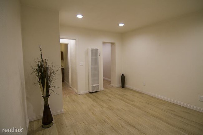 Foto del edificio - 119 Otis Ave