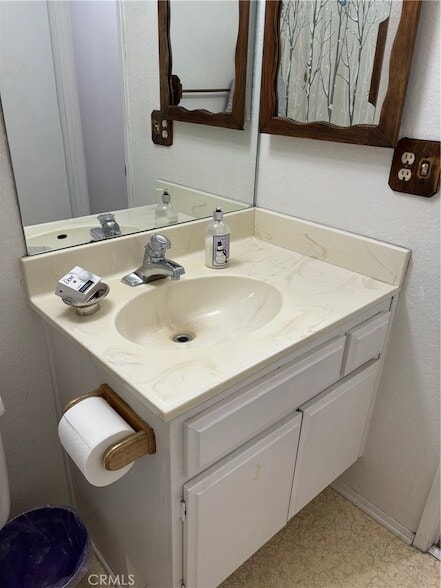 Building Photo - 301 Canyon Crest Ln