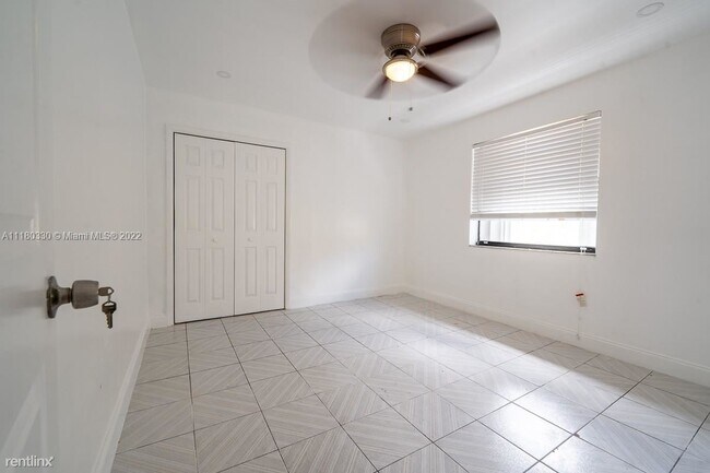 Foto del edificio - 2 br, 1 bath House - 2957 SW 36th Ct # 1