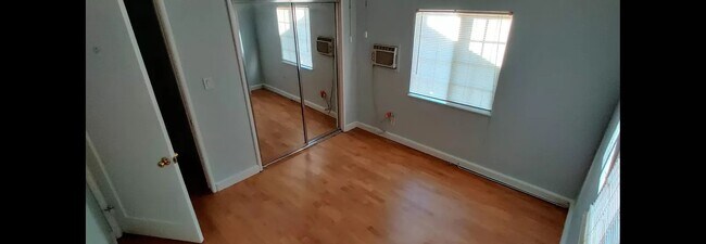 Foto del edificio - 2415 58th St