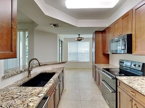 Building Photo - 5049 Maxon Terrace