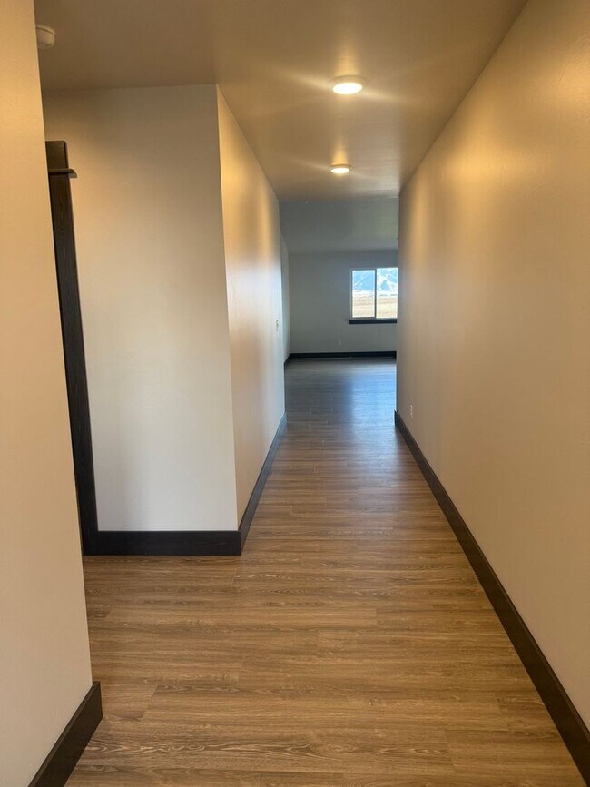 Building Photo - Brand New 3 Bed 2 Bath with double attached garage in Belgrade