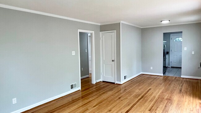 Building Photo - 9701 Montauk Ave