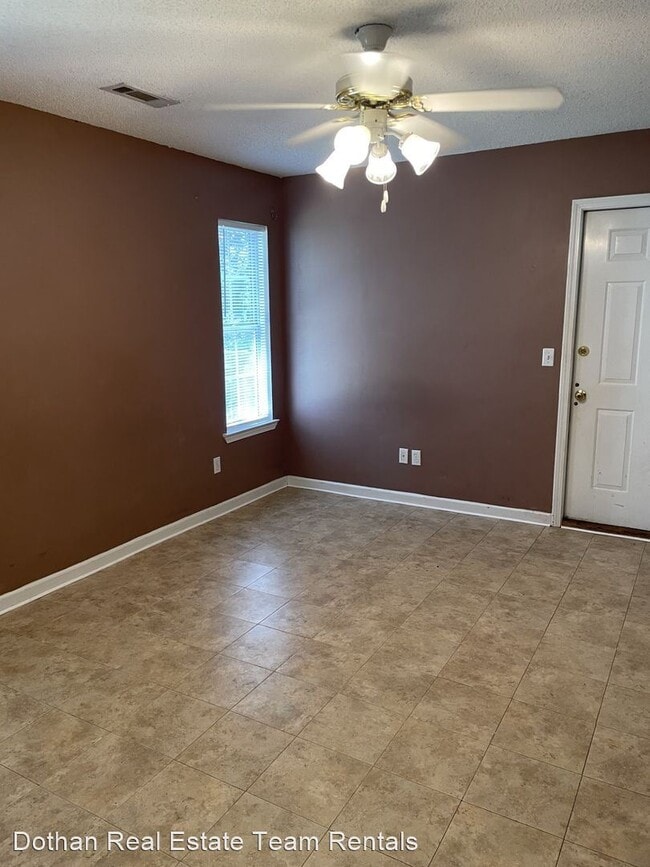 Building Photo - 3 br, 2.5 bath House - 132 Cove Lane