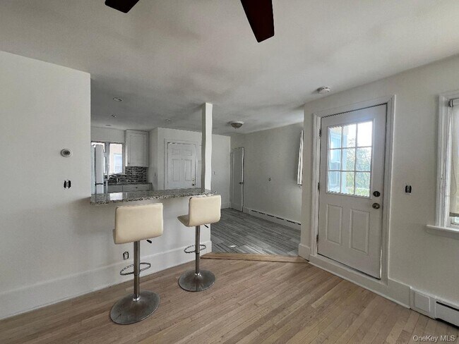 Foto del edificio - 411 W Park Ave