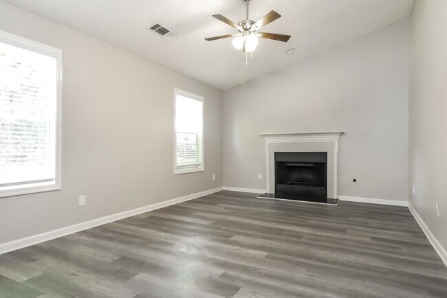 Building Photo - 7138 Lone Oak Trce