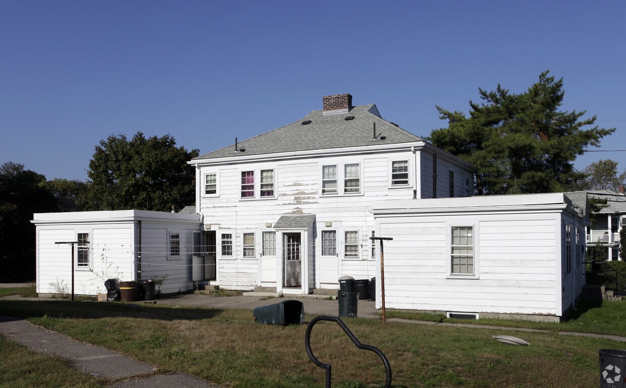 Building Photo - Riverview