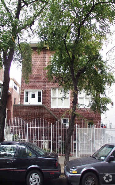 Primary Photo - 2780 Claflin Ave