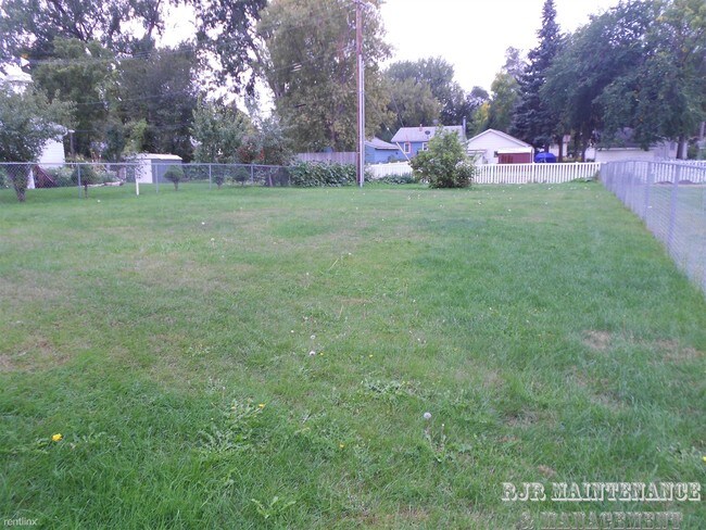 Building Photo - 1035 Jefferson Ave