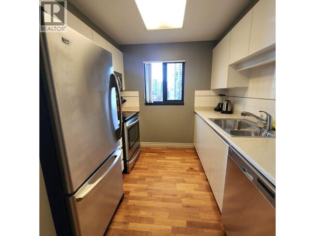 Building Photo - 1155 Homer St