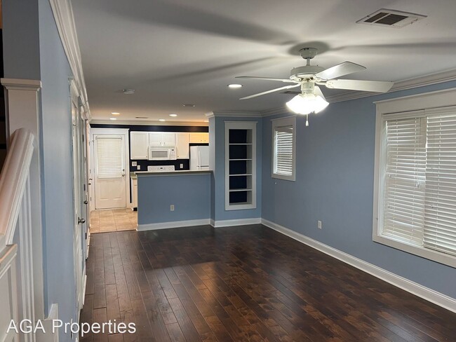 Foto del edificio - 2 br, 3 bath House - 1035 S Barnett Shoals...