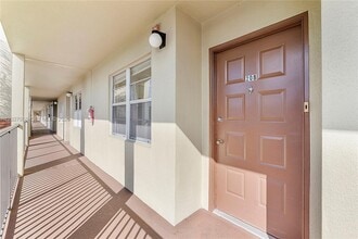 Building Photo - 12901 SW 15th Ct