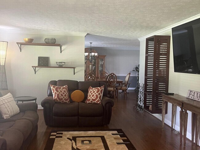 Foto del edificio - 2701 Tucker Mill Rd SW