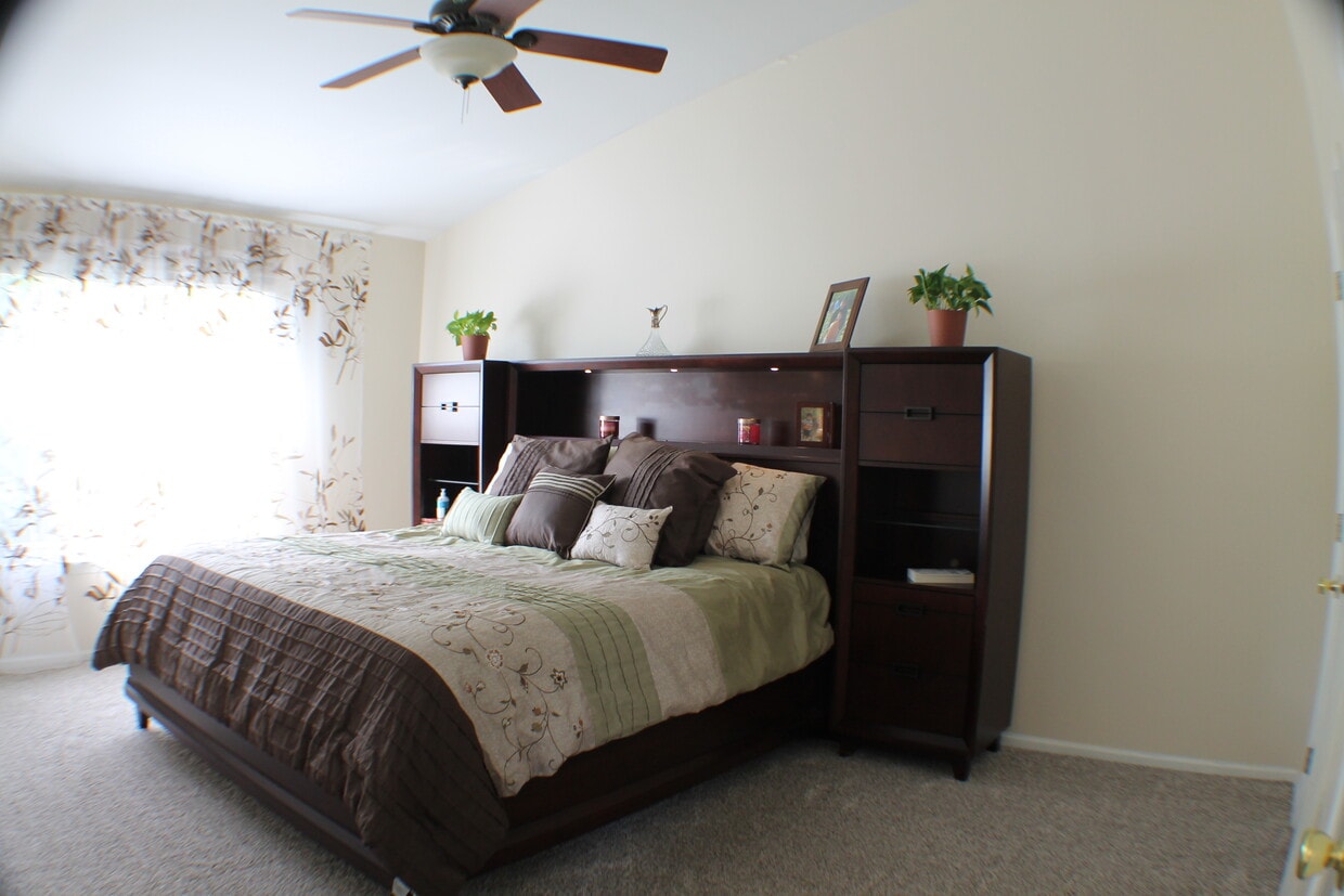 Foto principal - 349 Bluestone Ct