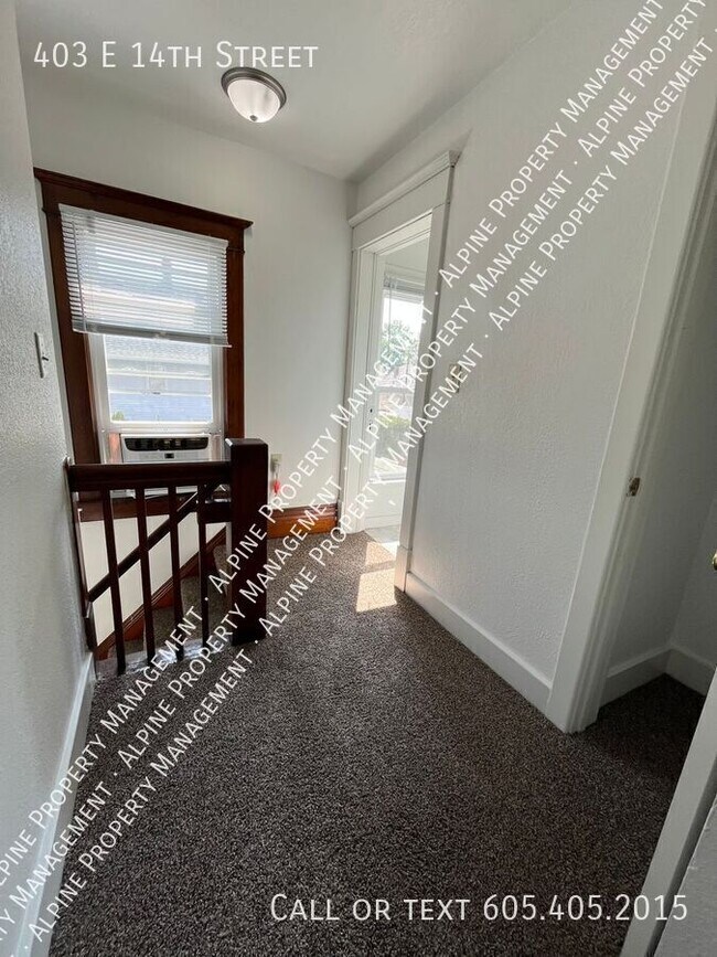Foto del edificio - 403 E 14th St