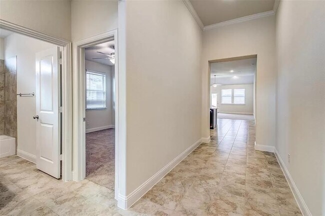 Building Photo - 6221 Hightower St