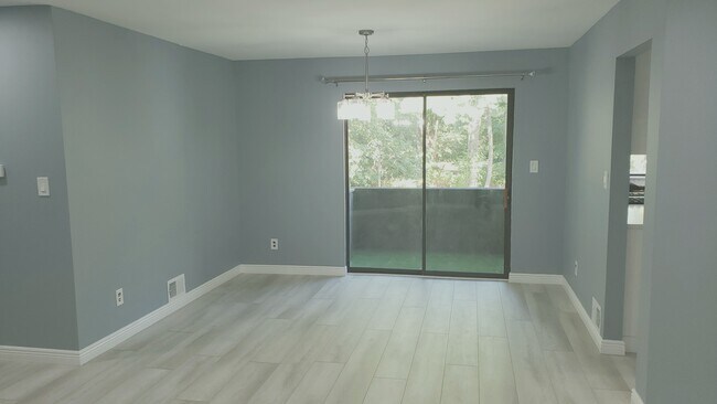 Foto del edificio - 2421 Old Stone Mill Dr