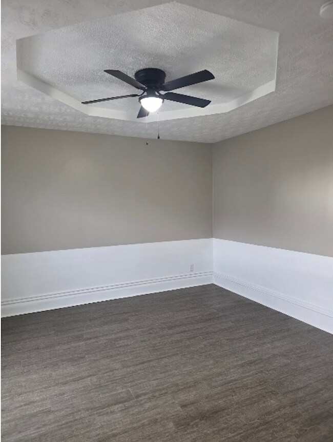 Foto del edificio - 492 E Markison Ave