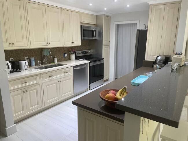 Foto del edificio - 705 SW 2nd Ct