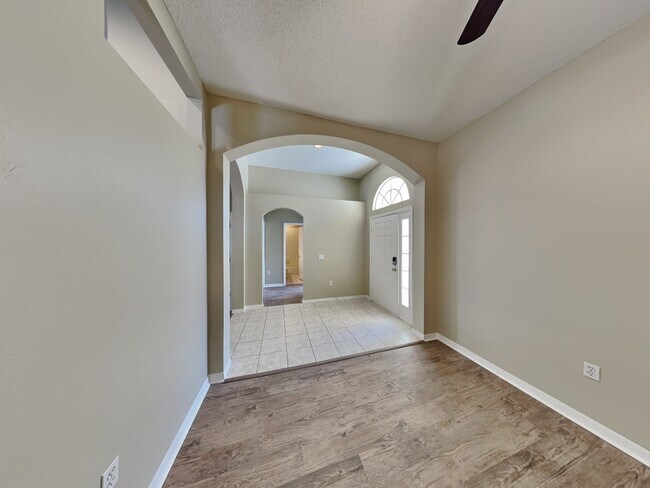 Building Photo - 2746 Big Pine Dr