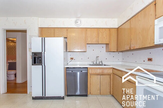 Foto del edificio - 7407 N California Ave