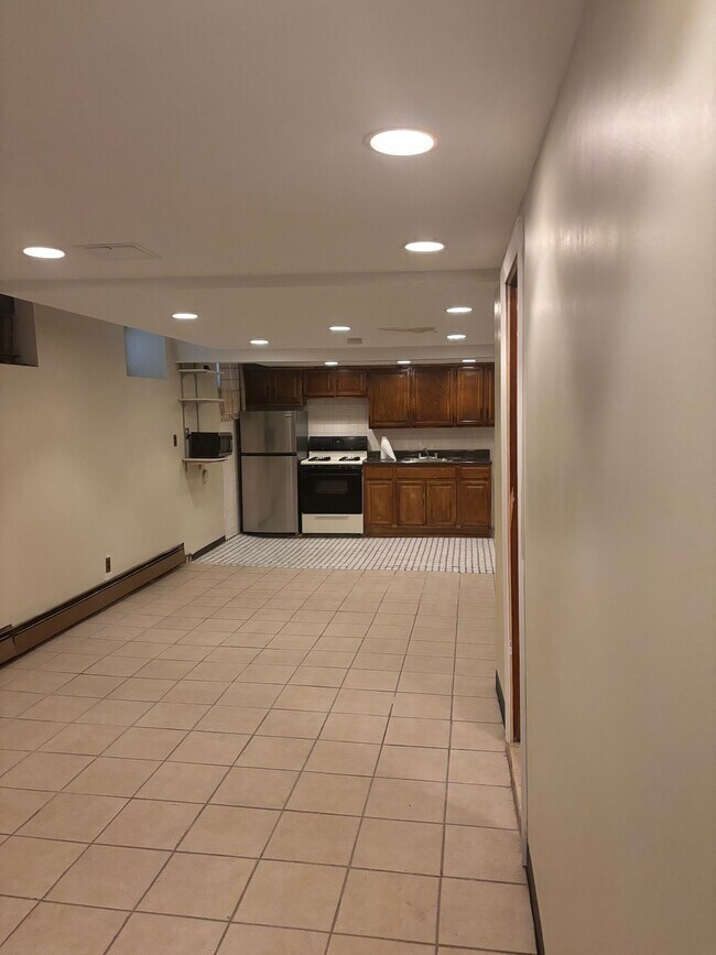 Kitchen - 1511 Teller Ave