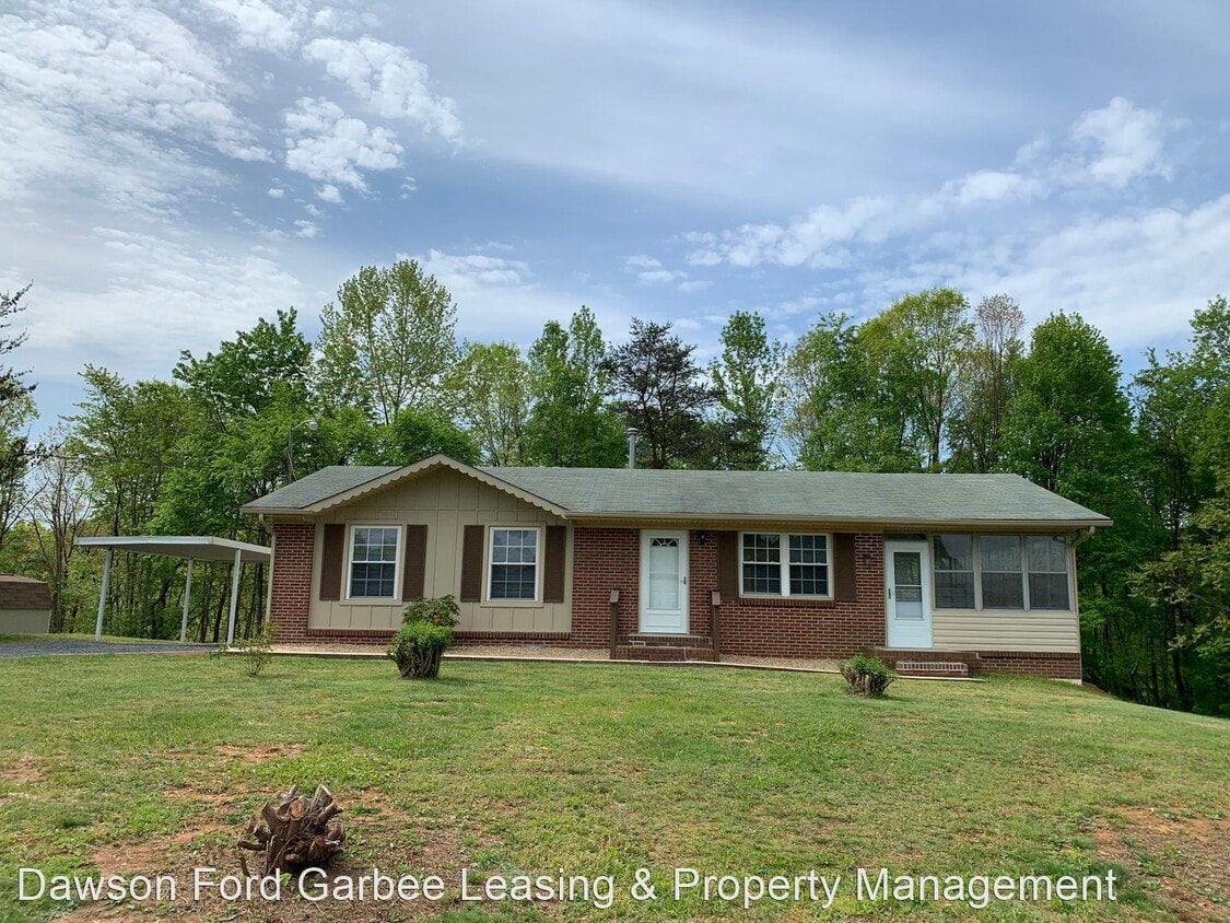 Primary Photo - 6001 Pleasant Valley Rd
