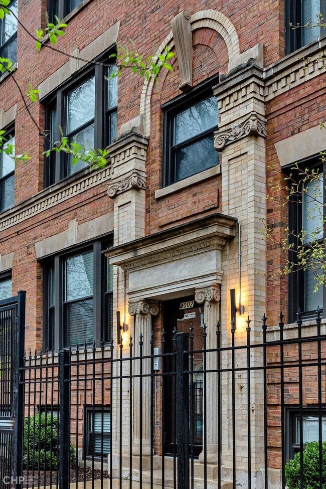 Foto del edificio - 4002 S Calumet Ave