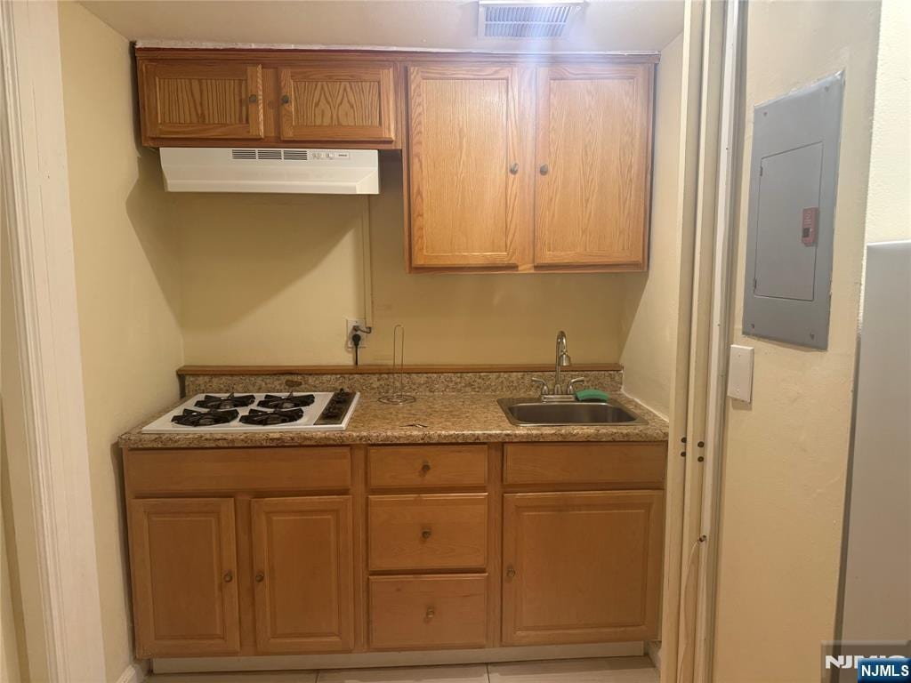 Primary Photo - 3030 Edwin Ave