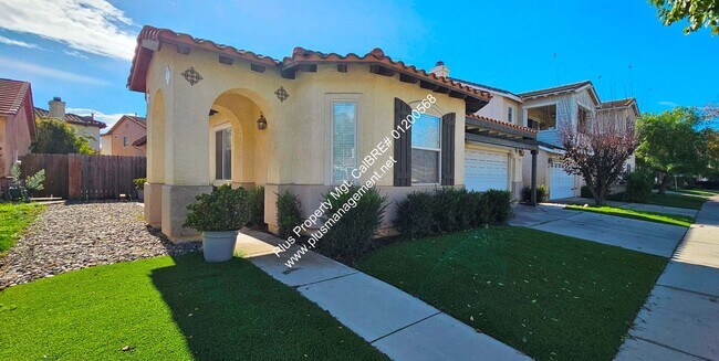 Foto del edificio - Beautiful Bradley Square Single Story Home With Easy Access to Shopping/101 Frwy