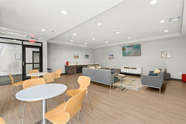 Foto del edificio - 1800 E 4th St