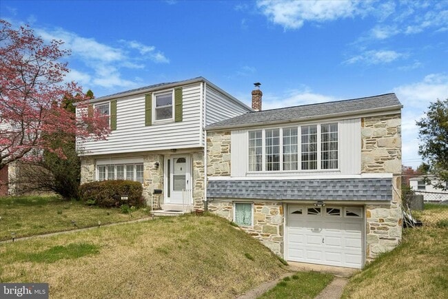 Building Photo - 805 Selma St