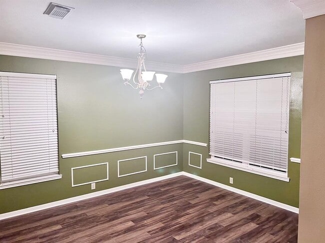 Building Photo - 3406 Watersedge Dr