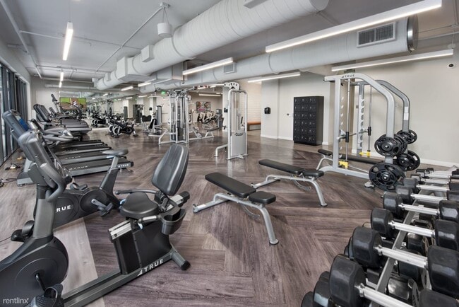 Building Photo - 2 br, 2 bath Condo - 971 SW 8th St ONE MON...