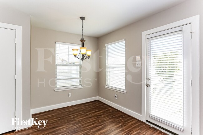 Foto del edificio - 20730 Settlers Lake Cir N