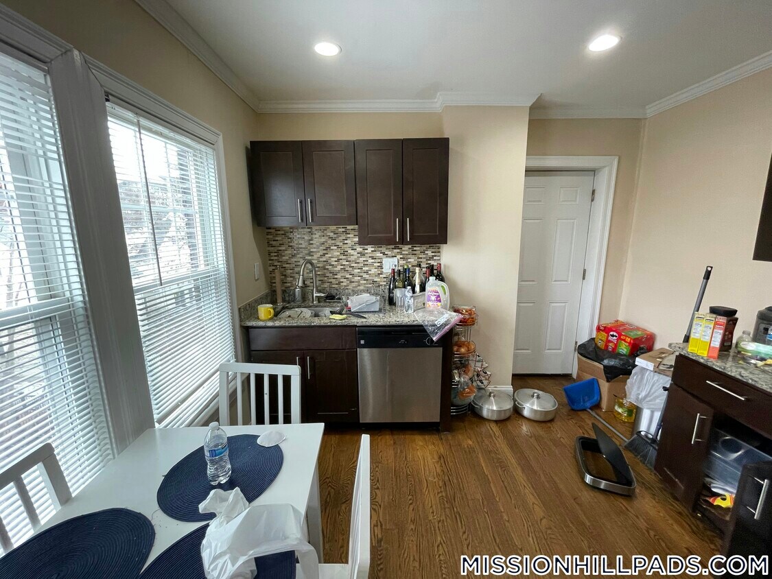 Foto principal - 2971 Washington St